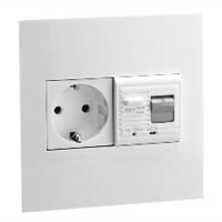 70200X45 Schuko GFCI 10Ma Trip Flush Mount